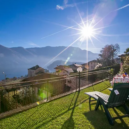 Sleeps 6 Lägenhet Mezzegra