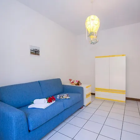 Sleeps 6 Mezzegra