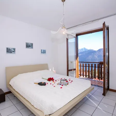 Lägenhet Sleeps 6 Mezzegra