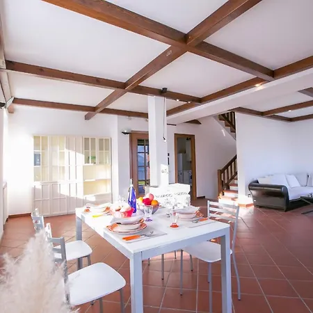 Sleeps 6 *
