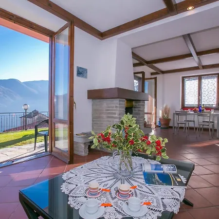 Sleeps 6 Mezzegra